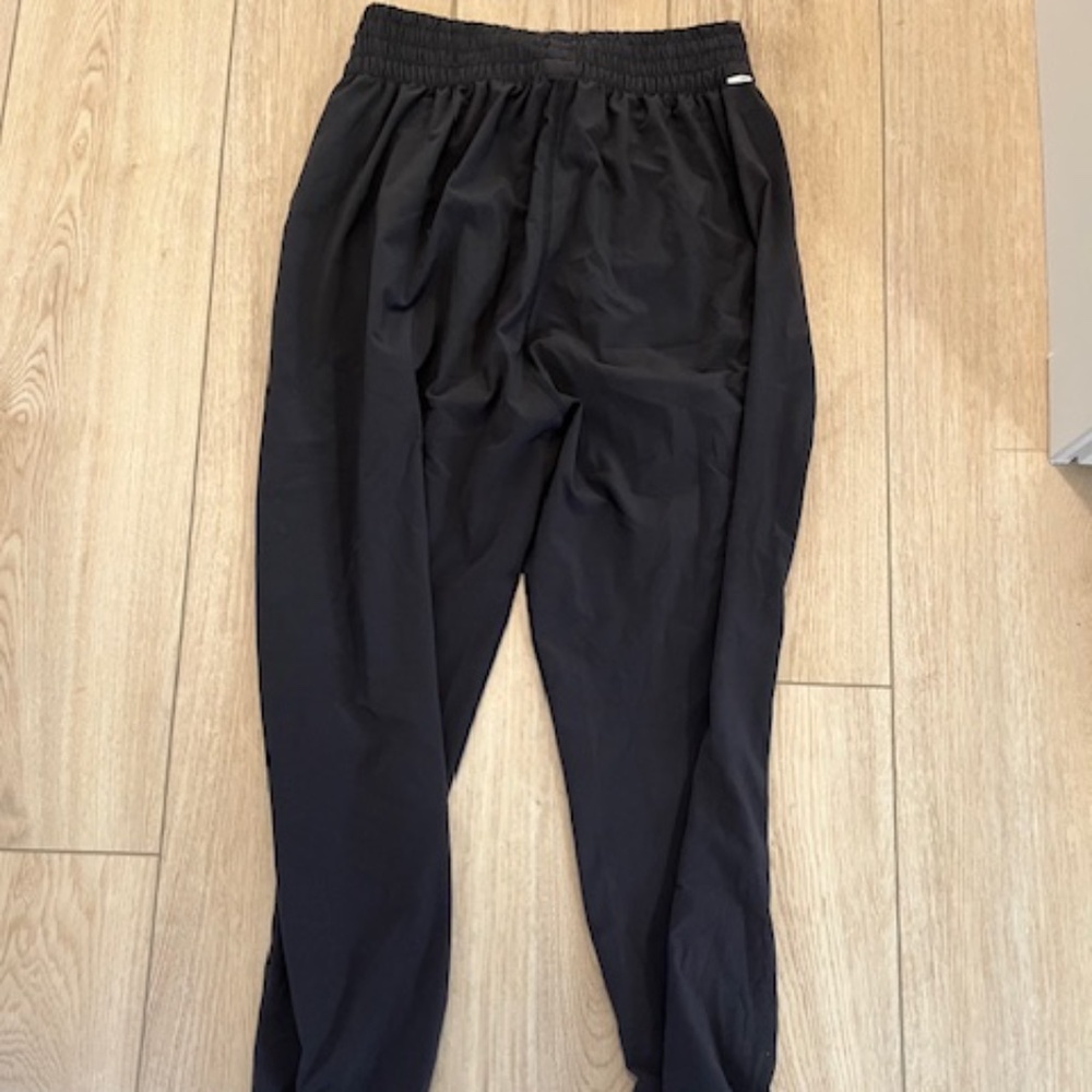 Vuori Villa Joggers, black, size medium